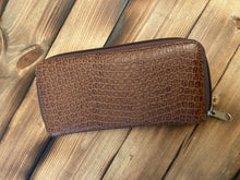 Load image into Gallery viewer, Woman’s Wallet
